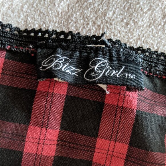 Red Plaid Flare Skirt - Picture 3 of 8